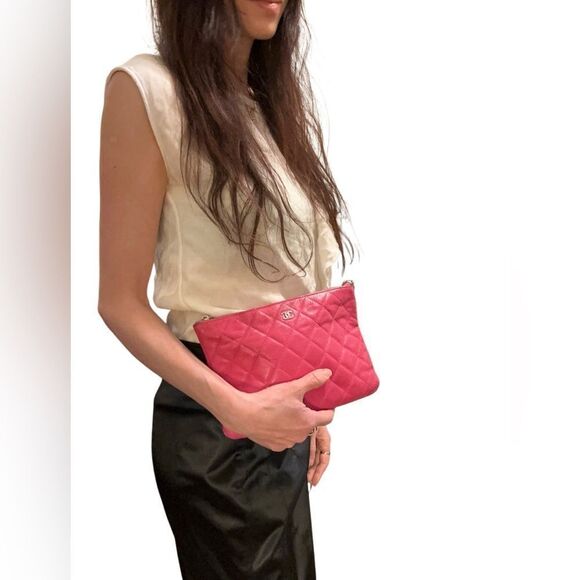 Chanel caviar Quilted pink leather Clutch - Picture 15 of 16